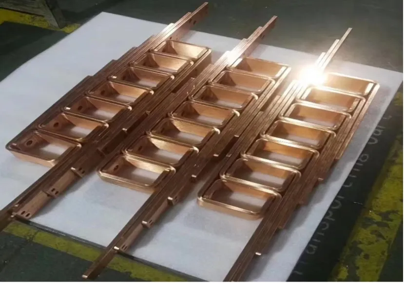 Finished flat bending copper busbar sample