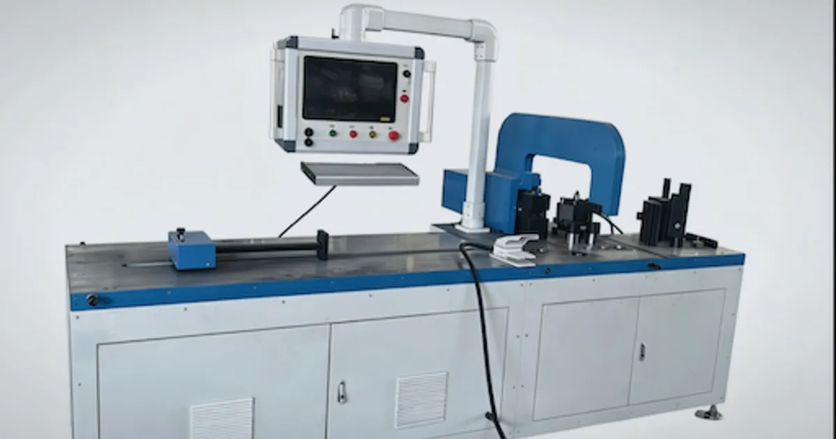 Hydraulic and servo control systems used in busbar machinery